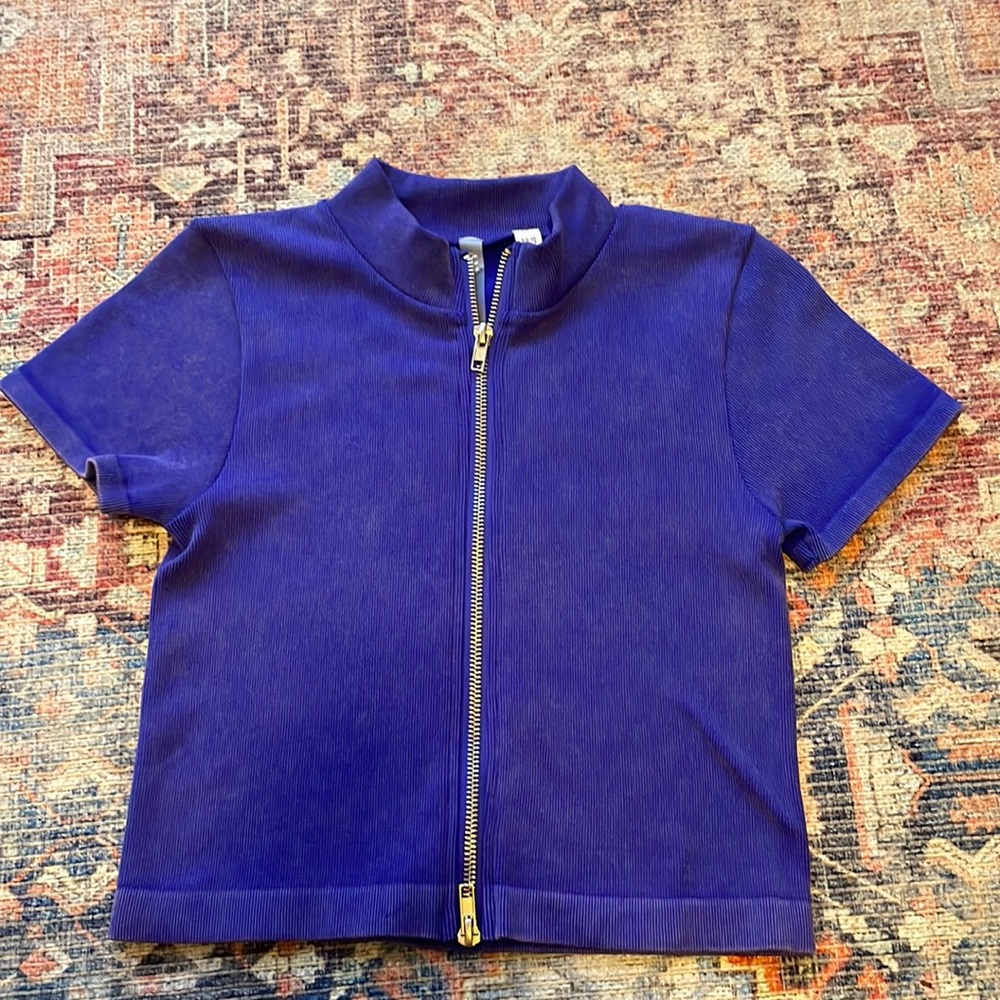 full zip crop top!